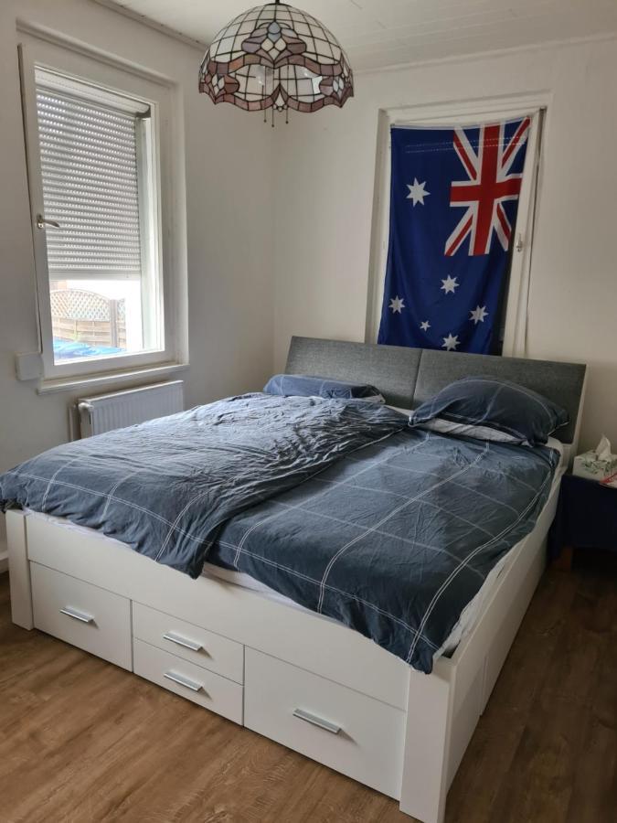 Göppingen Charmantes Helles Zimmer Zentrumnah Und Naturnah מראה חיצוני תמונה