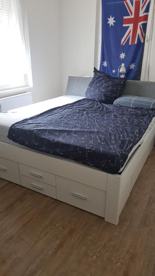 Göppingen Charmantes Helles Zimmer Zentrumnah Und Naturnah מראה חיצוני תמונה